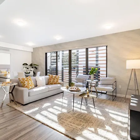 Stylish 2Br Retreat, Miami With Rooftop Lounge